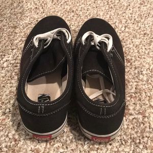 women’s vans skate shoe